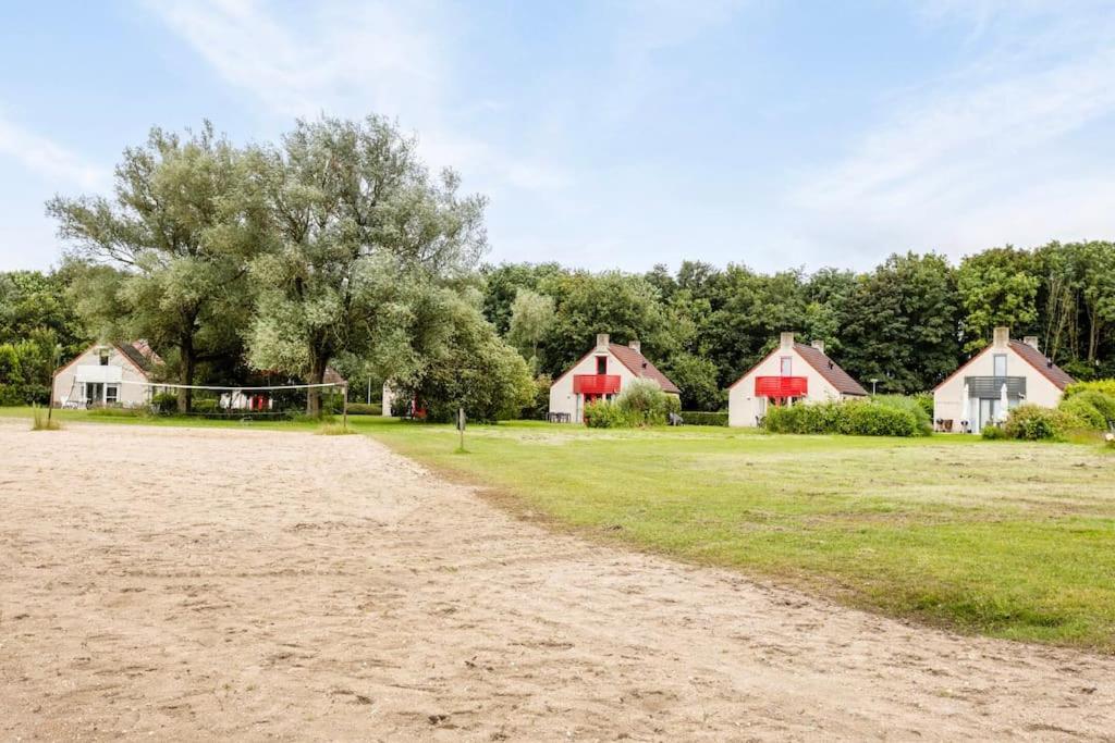 Vakantiehuis Aan Het Water -Incl Laadpaal- Ewijk Exterior photo